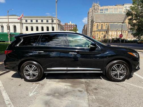 2017 INFINITI QX60 Base