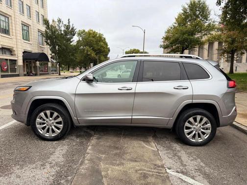 2017 Jeep Cherokee Overland