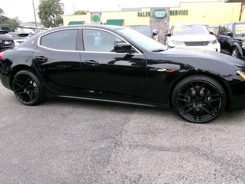 2014 Maserati Ghibli S Q4