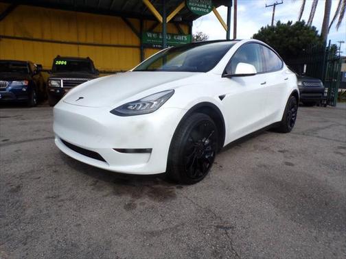 2022 Tesla Model Y Long Range Dual Motor All-Wheel Drive