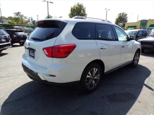 2019 Nissan Pathfinder SL