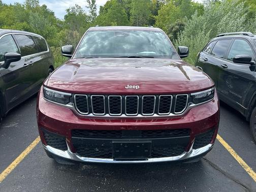 Velvet Red Pearlcoat 2025 Jeep Grand Cherokee L Laredo
