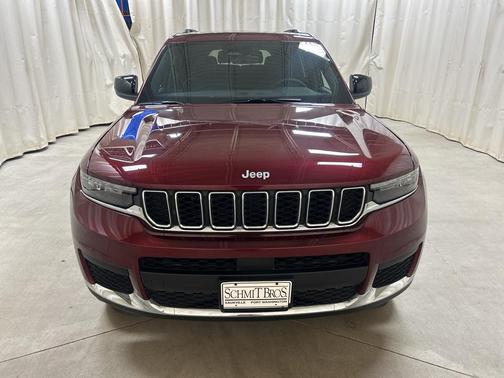 Velvet Red Pearlcoat 2025 Jeep Grand Cherokee L Laredo