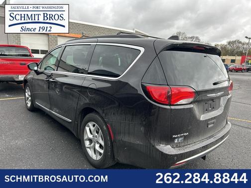 Dark Cordovan Pearlcoat 2017 Chrysler Pacifica Touring-L