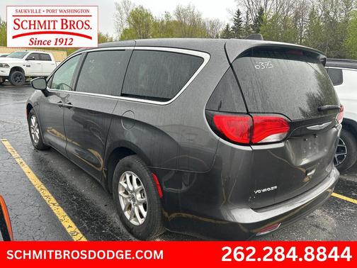 Granite Crystal Clearcoat Metallic 2023 Chrysler Voyager LX