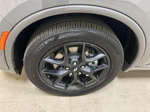 Destroyer Gray Clearcoat 2026 Dodge Durango GT HEMI V8