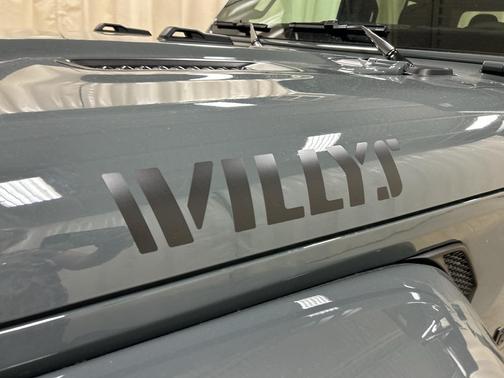 Anvil Clearcoat 2026 Jeep Gladiator Sport