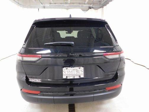 Diamond Black 2025 Jeep Grand Cherokee Limited