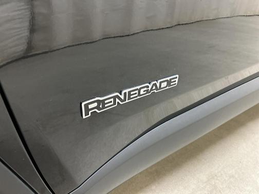 Black Clearcoat 2023 Jeep Renegade Latitude