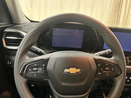 Mosaic Black Metallic 2025 Chevrolet Trailblazer LT