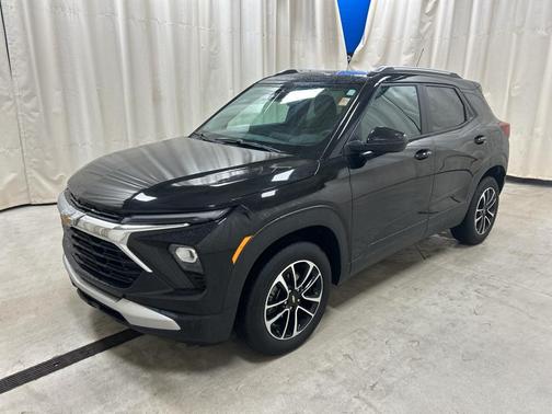 Mosaic Black Metallic 2025 Chevrolet Trailblazer LT