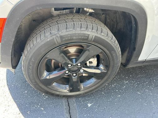 Silver Zynith 2023 Jeep Grand Cherokee L Limited