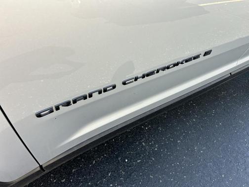 Silver Zynith 2023 Jeep Grand Cherokee L Limited