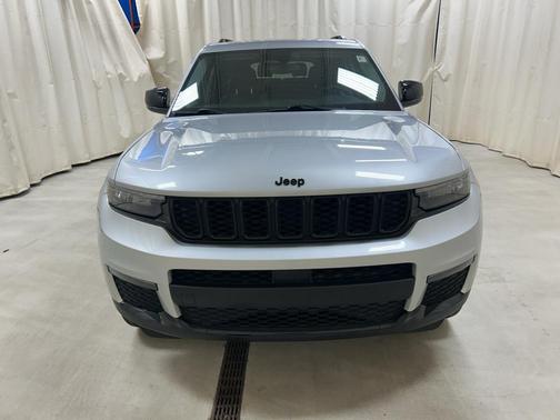 Silver Zynith 2023 Jeep Grand Cherokee L Limited