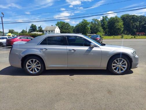2016 Chrysler 300 Limited