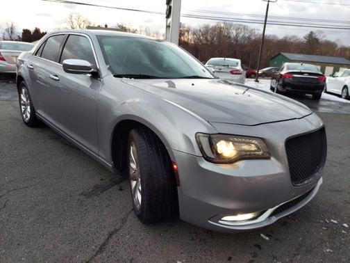 2016 Chrysler 300 Limited