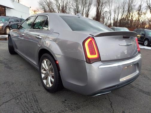 2016 Chrysler 300 Limited