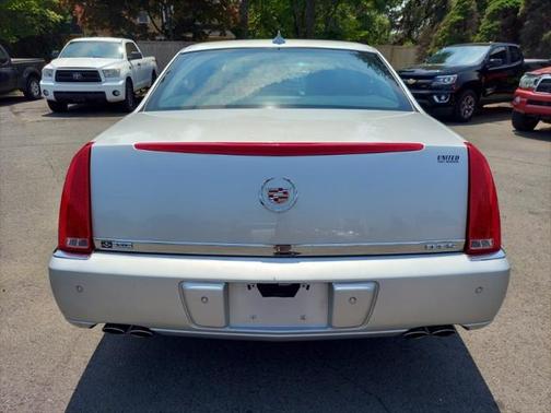 2011 Cadillac DTS Premium Collection