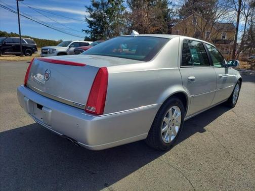 2011 Cadillac DTS Premium Collection