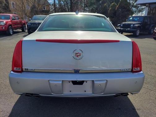 2011 Cadillac DTS Premium Collection