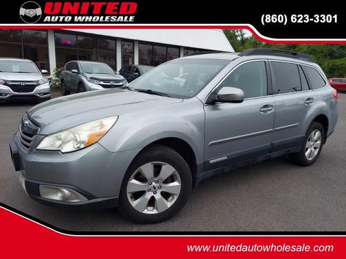 Graphite Gray Metallic 2011 Subaru Outback 2.5 i Limited