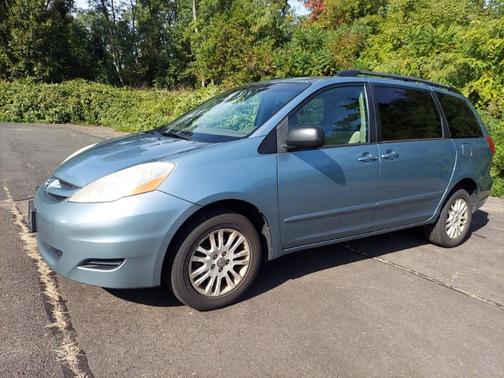 2009 Toyota Sienna LE