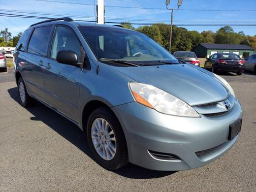2009 Toyota Sienna LE