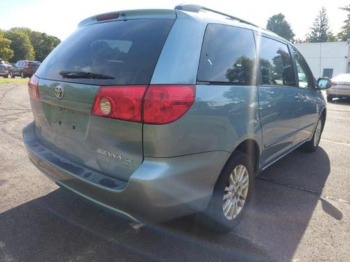 2009 Toyota Sienna LE