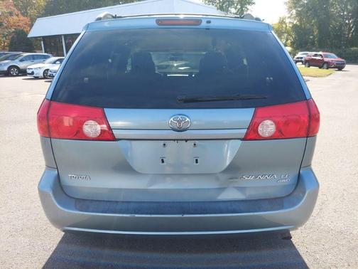 2009 Toyota Sienna LE