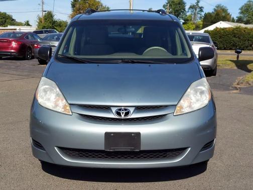 2009 Toyota Sienna LE