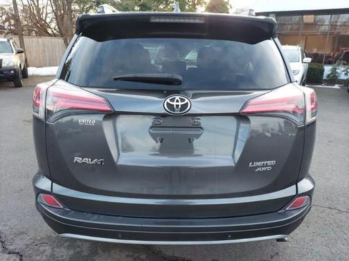 2017 Toyota RAV4 Platinum