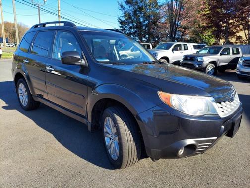 Obsidian Black Pearl 2013 Subaru Forester 2.5X