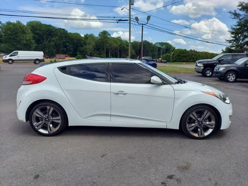 2015 Hyundai Veloster Base