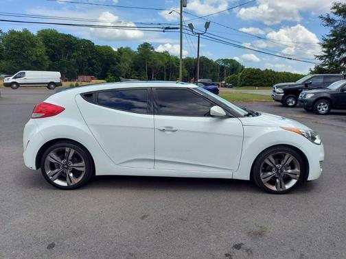 2015 Hyundai Veloster Base