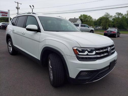 Pure White 2019 Volkswagen Atlas 3.6L SE w/Technology
