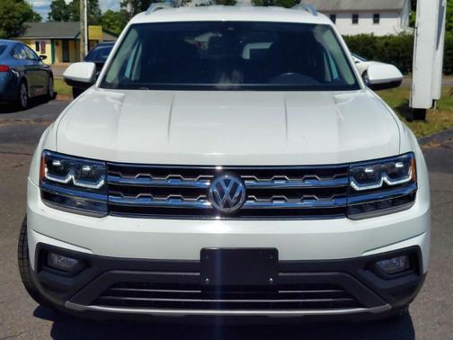 Pure White 2019 Volkswagen Atlas 3.6L SE w/Technology