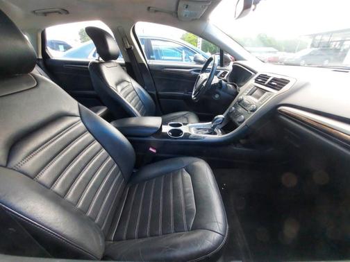 Red 2013 Ford Fusion SE