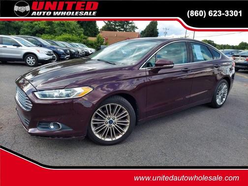 Red 2013 Ford Fusion SE