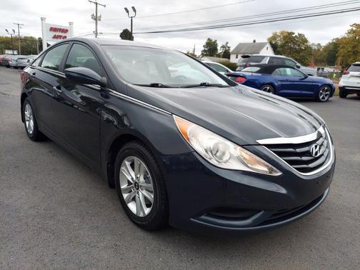 2011 Hyundai SONATA GLS