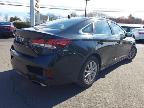 Phantom Black 2018 Hyundai SONATA SE