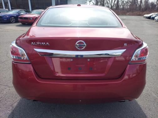Cayenne Red 2015 Nissan Altima 2.5 SL