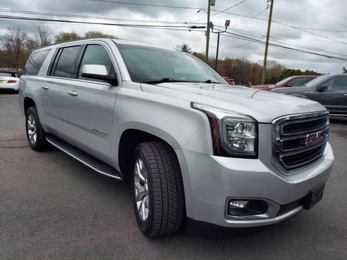 Quicksilver Metallic 2019 GMC Yukon XL SLT