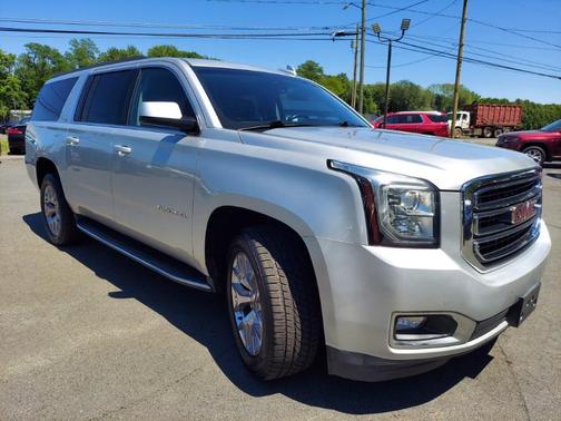 Quicksilver Metallic 2019 GMC Yukon XL SLT