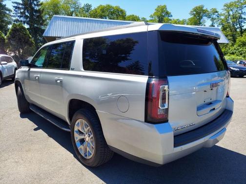 Quicksilver Metallic 2019 GMC Yukon XL SLT