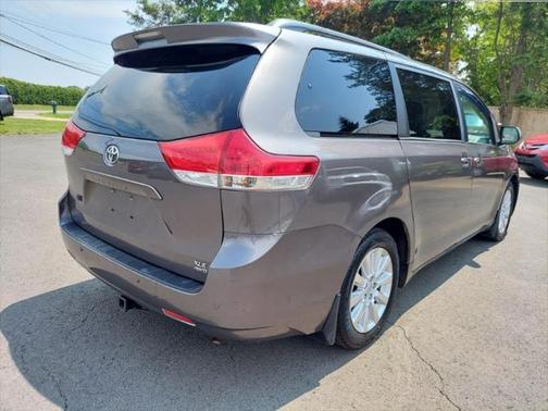 2012 Toyota Sienna XLE