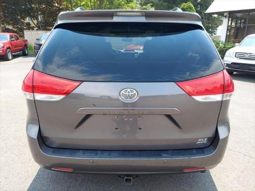 2012 Toyota Sienna XLE