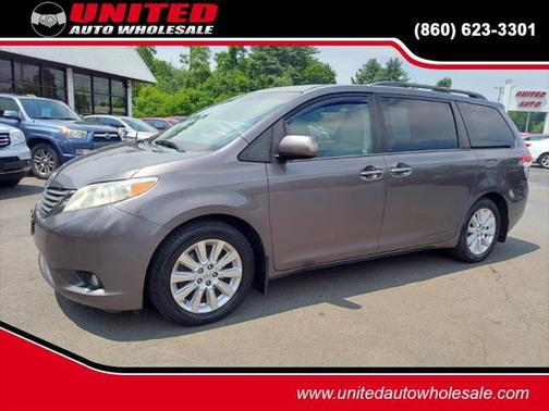 2012 Toyota Sienna XLE
