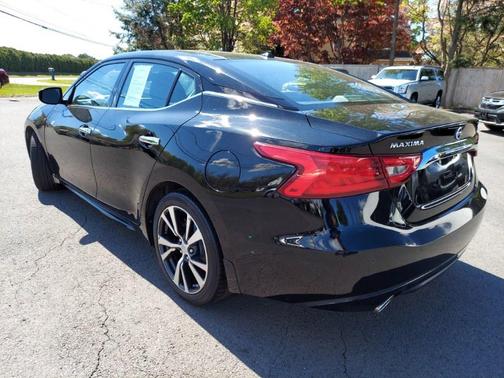 Black 2016 Nissan Maxima 3.5 SL