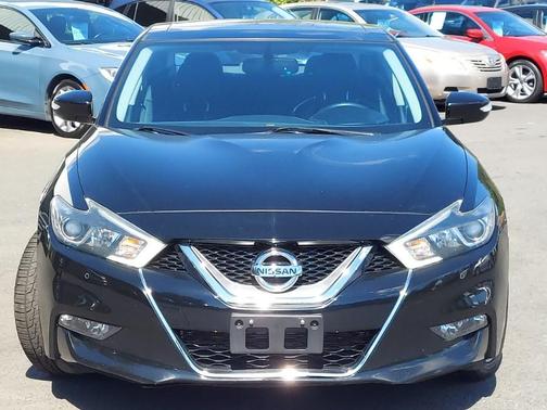 Black 2016 Nissan Maxima 3.5 SL