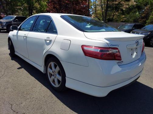 Super White 2008 Toyota Camry SE